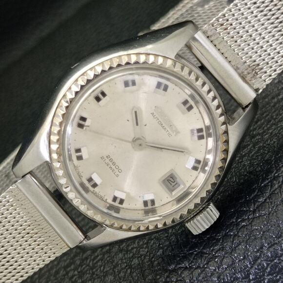 Vintage 1984 Citizen Automatic Womans Silver Watch W/daydate & Silver accents main image 4